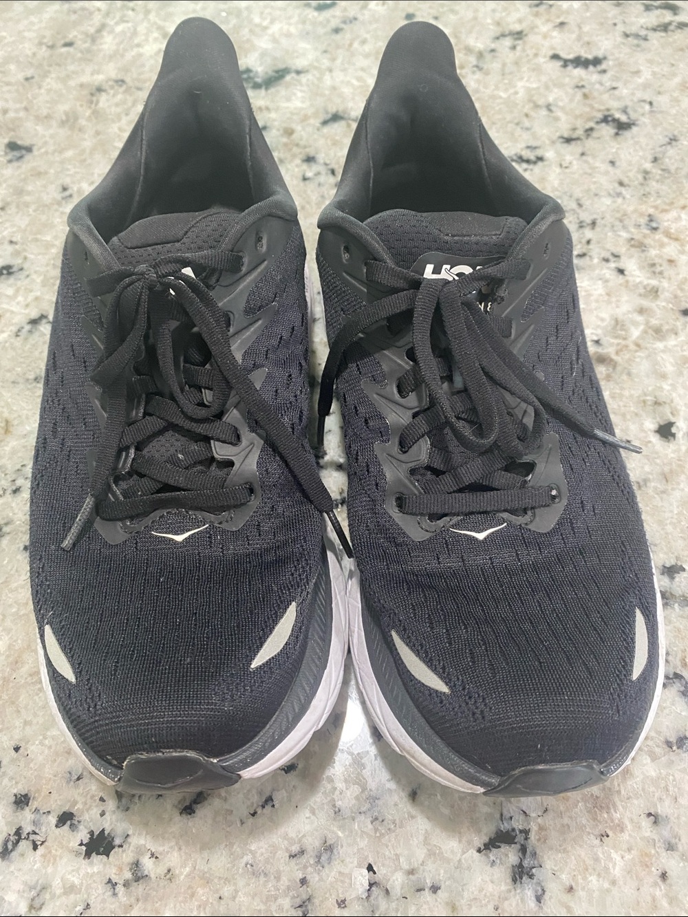 Hoka Womens 8.5 Clifton 8 - Picture 2 of 5